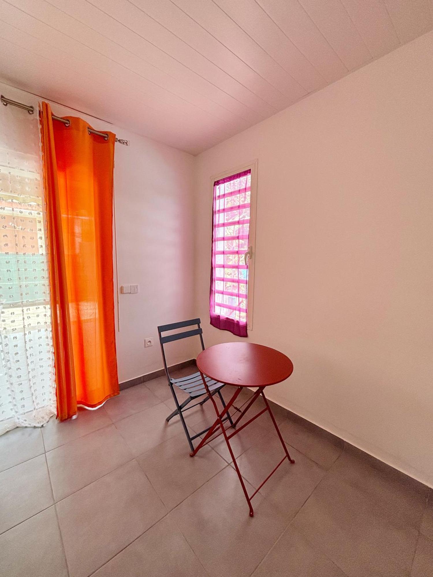 Bung'Hello Village, Piscine Et Parking Gratuit Trois-Rivières Εξωτερικό φωτογραφία